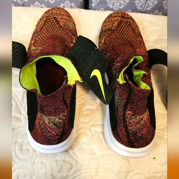 Nike Free Run Flyknit Running Shoes Red W10 - Picture 7 of 7